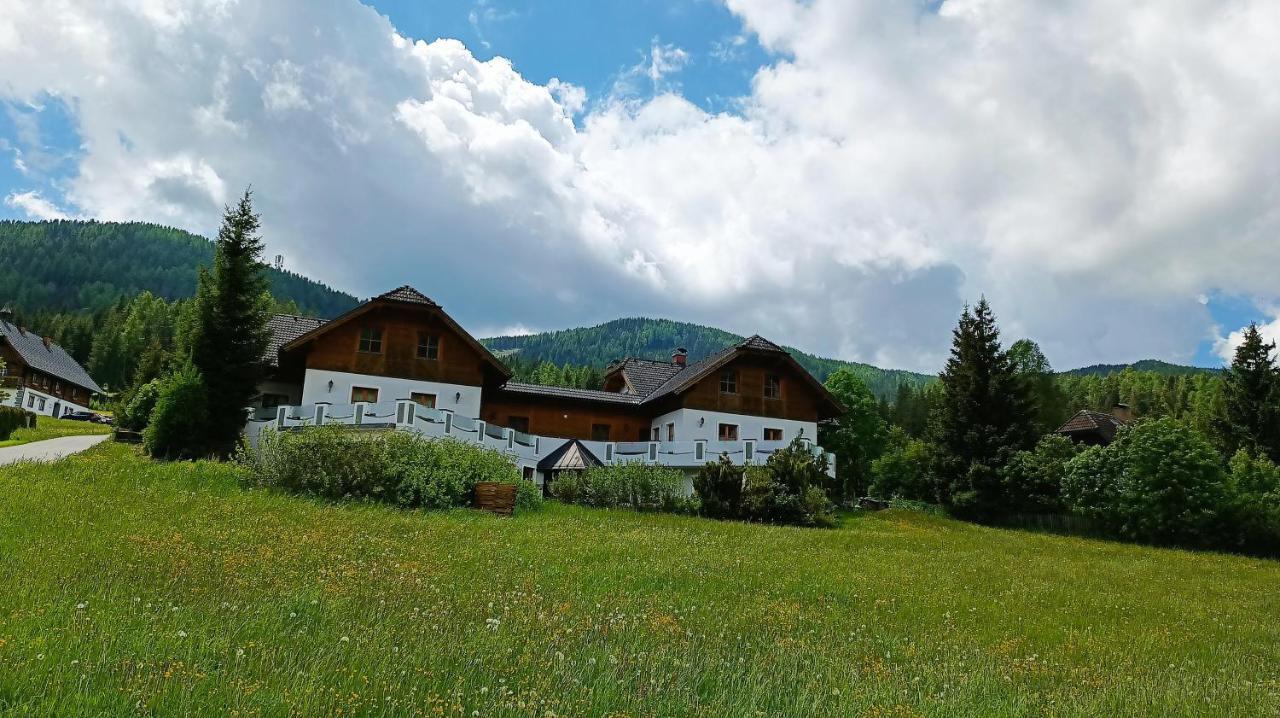 Ferienhaus Alpenblick Krakauschatten Exteriör bild